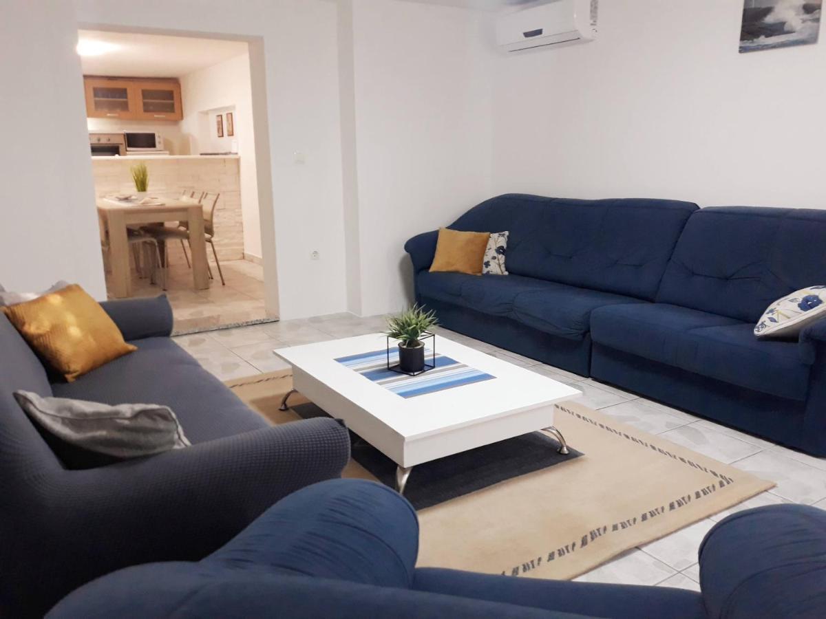 Villa Mihaela - Apartment Ana 세사리카 외부 사진